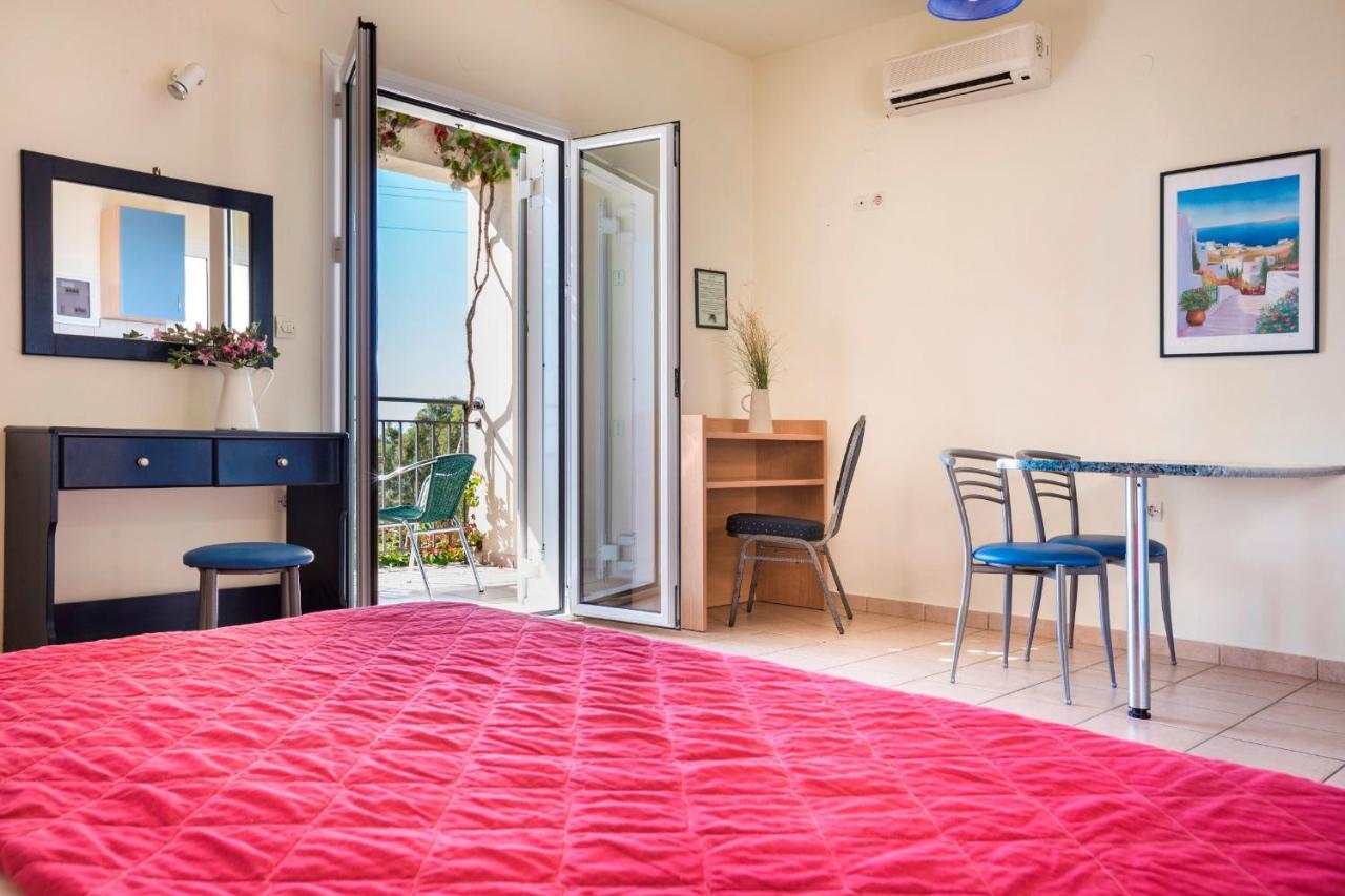 Maria'S Garden Apartments Lassi  Exterior photo