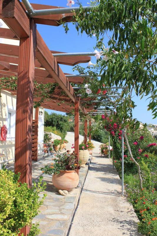 Maria'S Garden Apartments Lassi  Exterior photo